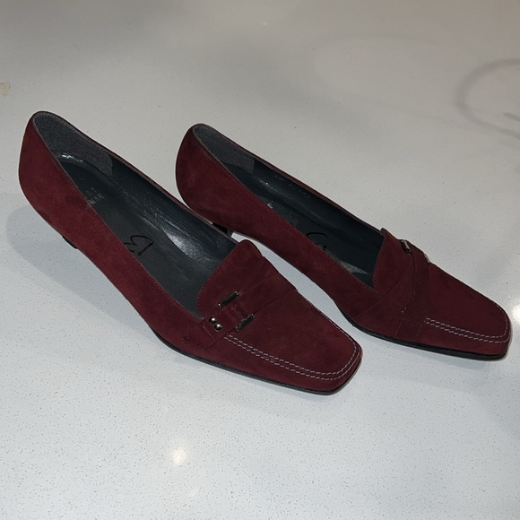 Stuart Weitzman Heeled Loafers - Picture 2 of 3